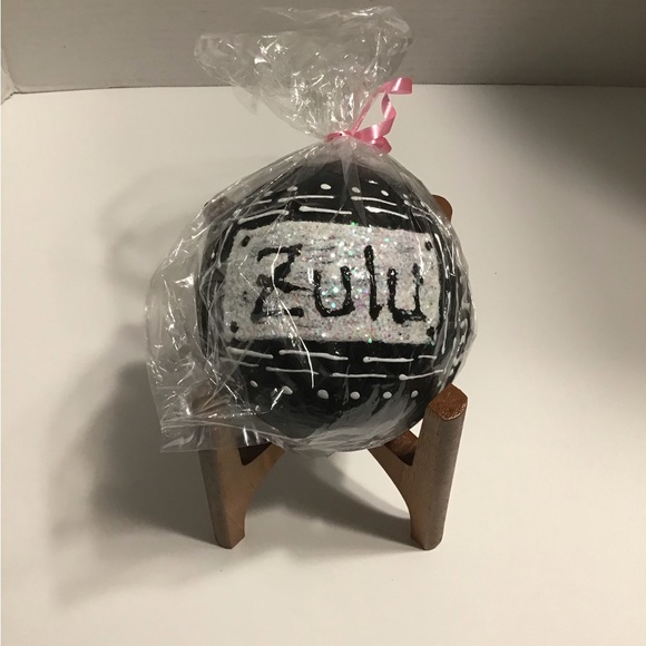 Mardi Gras New Orleans Zulu 2023 Authentic Coconut (New) - Picture 1 of 8